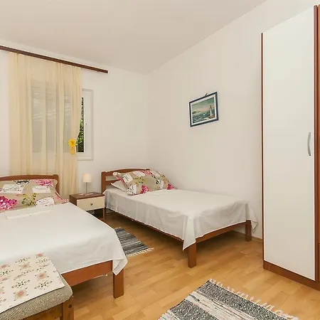 Apartment Srdan *
